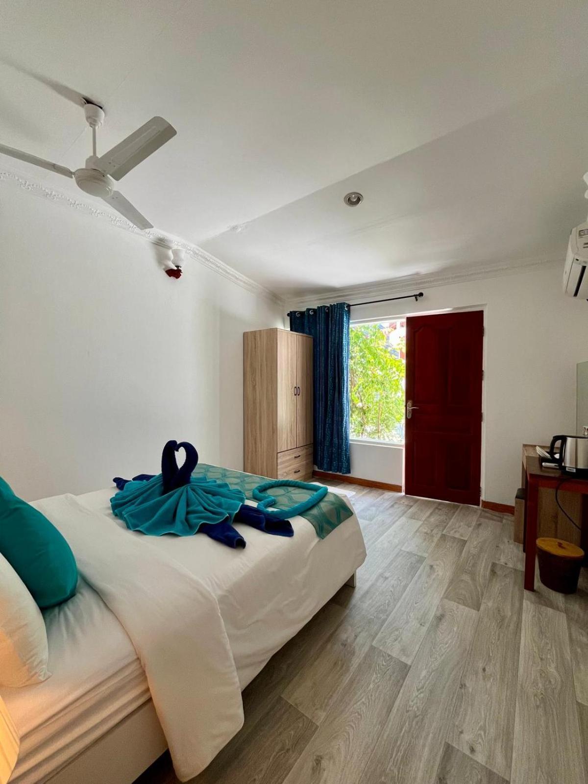 Ithaa Dhigurah - Feel Like Guest house